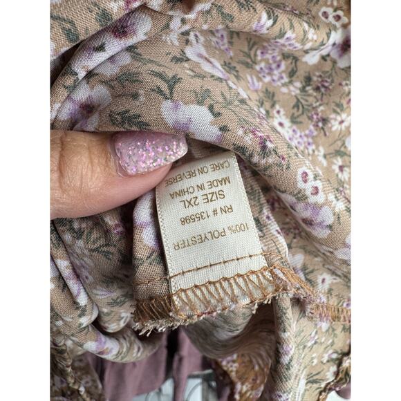 3rd & Malt Women's Tan Floral Short Sleeve Tie Back Blouse Size 2XL - Picture 5 of 5